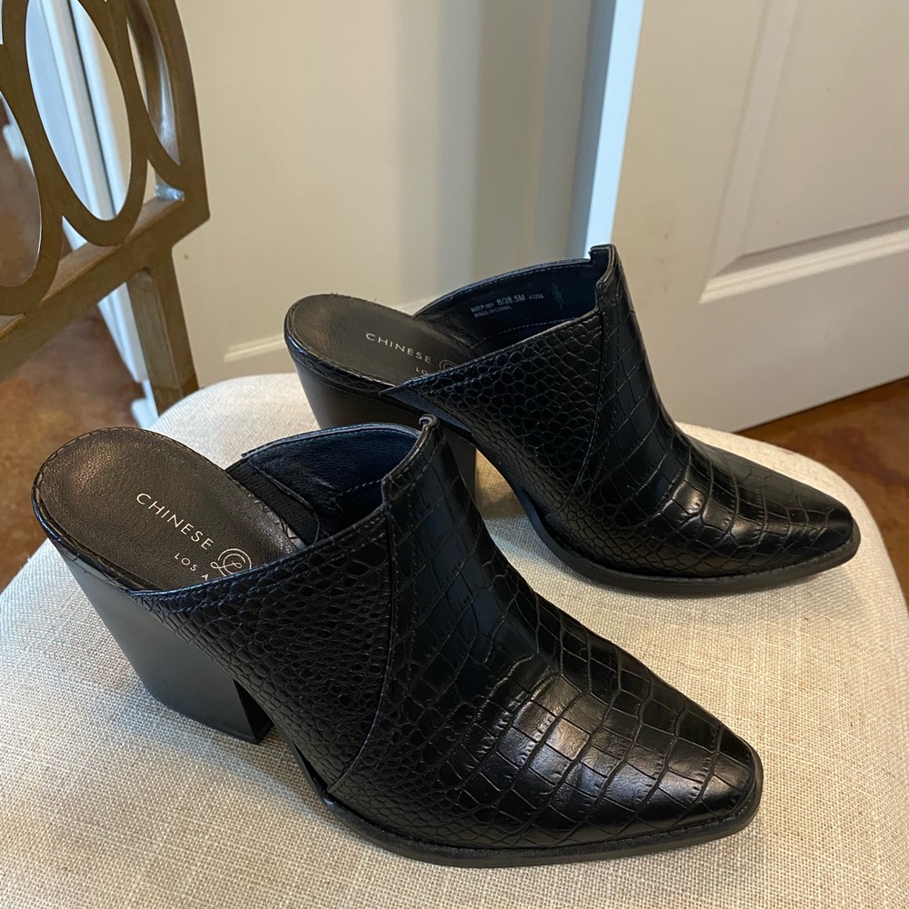 CHINESE LAUNDRY western style mules size 8